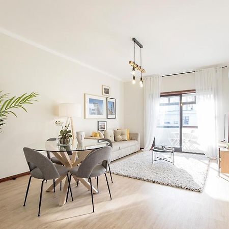 2Br Flat In Bonfim W/ Ac & Balcony By Lovelystay Porto Exteriér fotografie