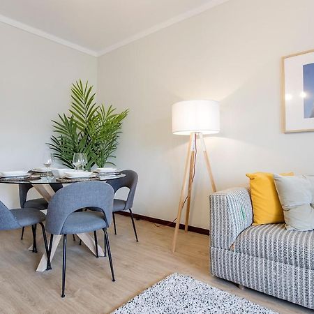 2Br Flat In Bonfim W/ Ac & Balcony By Lovelystay Porto Exteriér fotografie