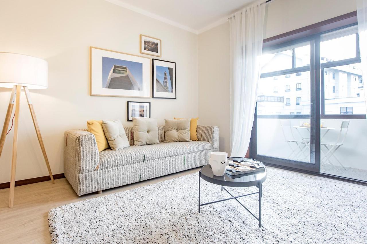 2Br Flat In Bonfim W/ Ac & Balcony By Lovelystay Porto Exteriér fotografie