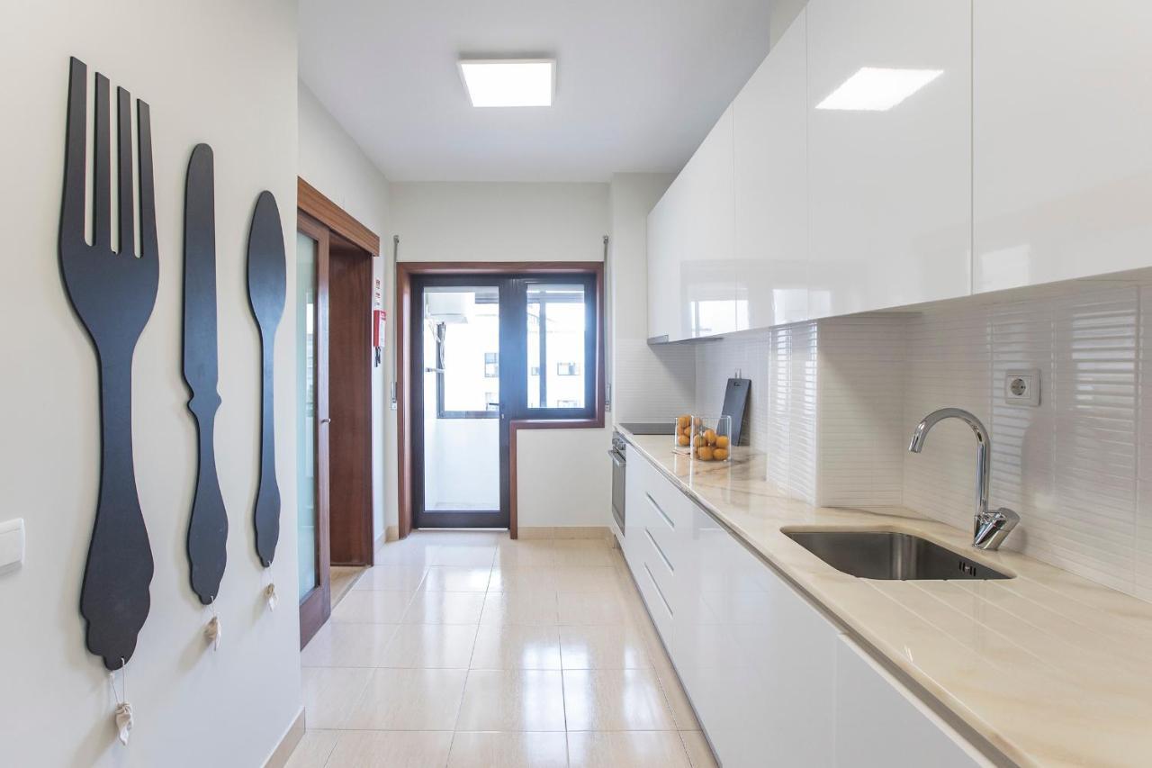 2Br Flat In Bonfim W/ Ac & Balcony By Lovelystay Porto Exteriér fotografie