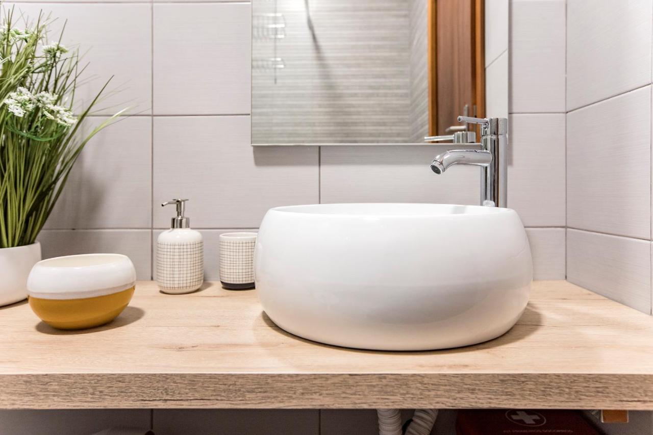 2Br Flat In Bonfim W/ Ac & Balcony By Lovelystay Porto Exteriér fotografie