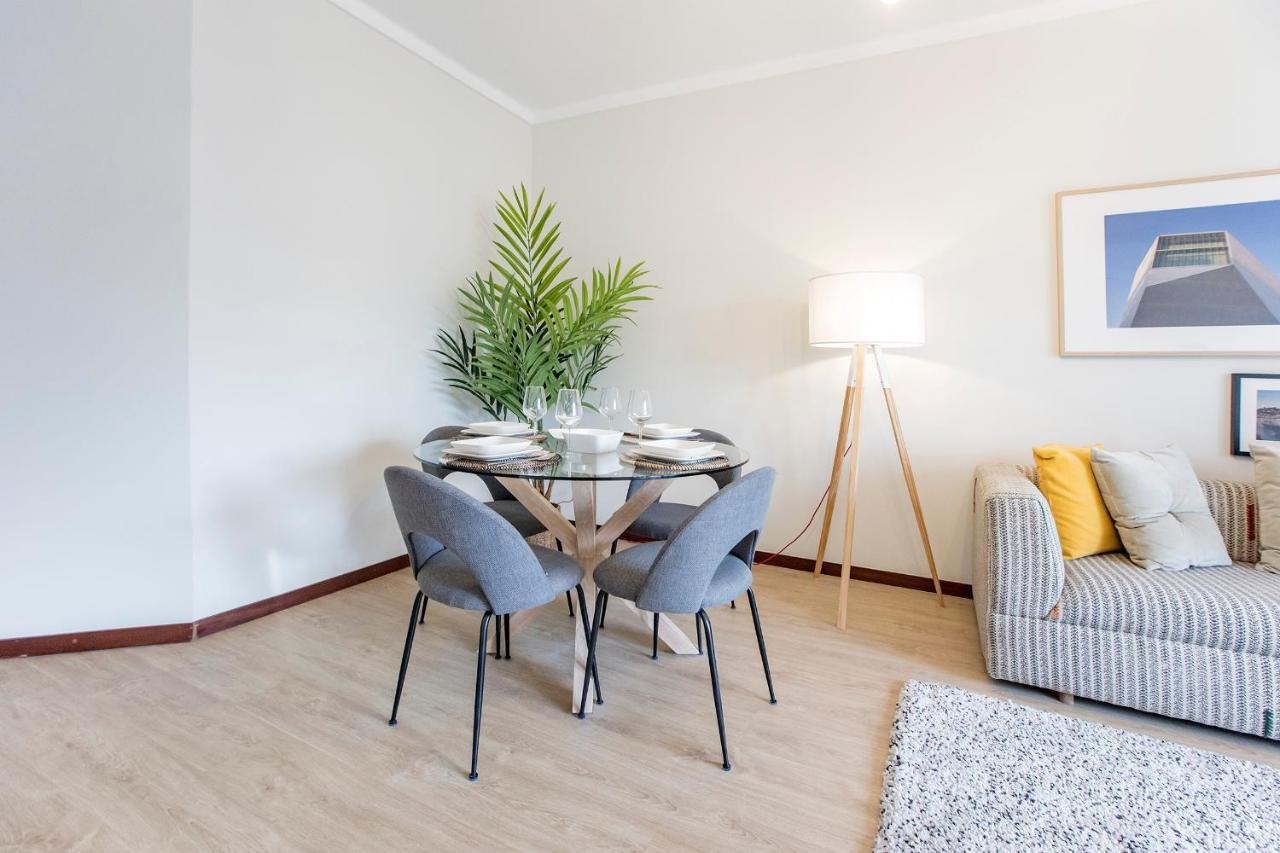 2Br Flat In Bonfim W/ Ac & Balcony By Lovelystay Porto Exteriér fotografie
