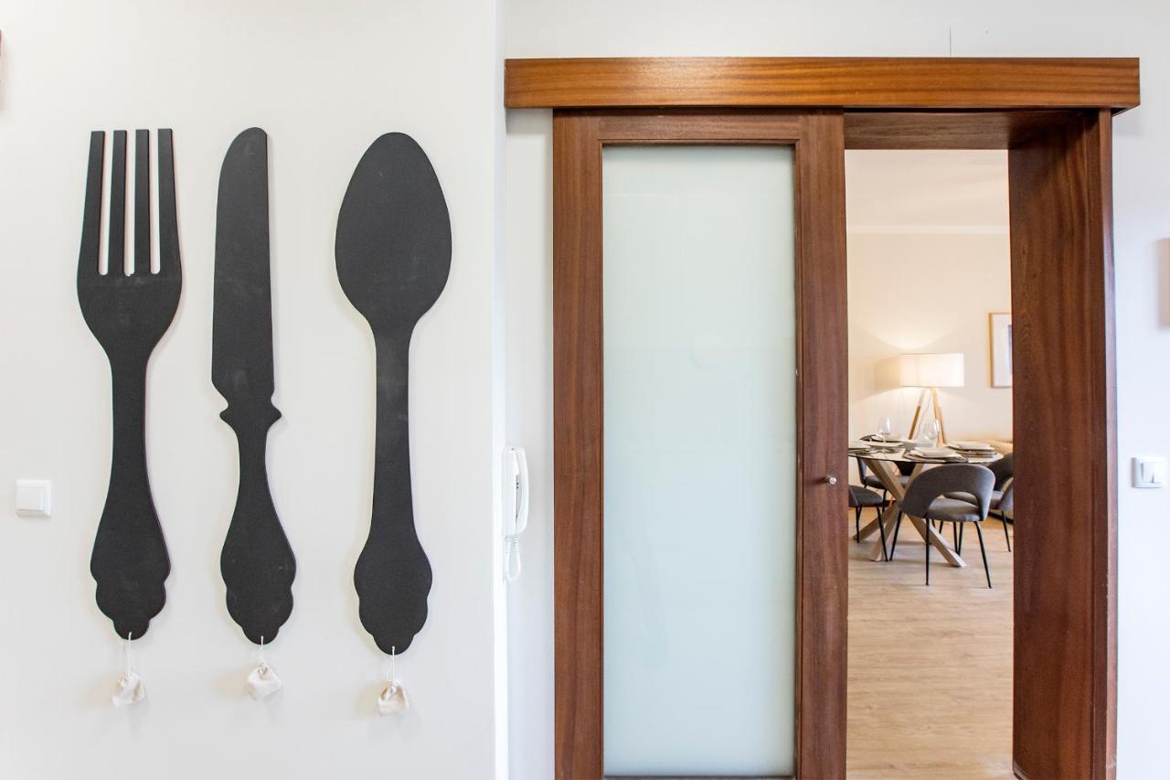 2Br Flat In Bonfim W/ Ac & Balcony By Lovelystay Porto Exteriér fotografie