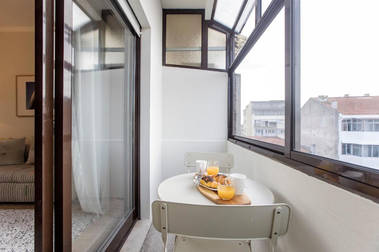 2Br Flat In Bonfim W/ Ac & Balcony By Lovelystay Porto Exteriér fotografie